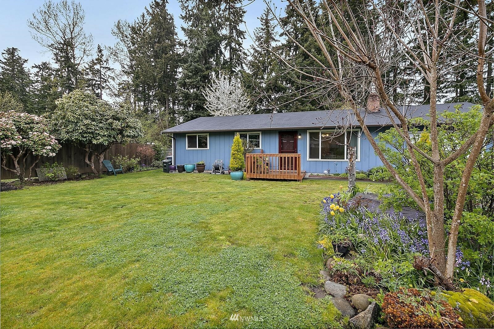 Property Photo:  2706 Forest View Court N  WA 98374 