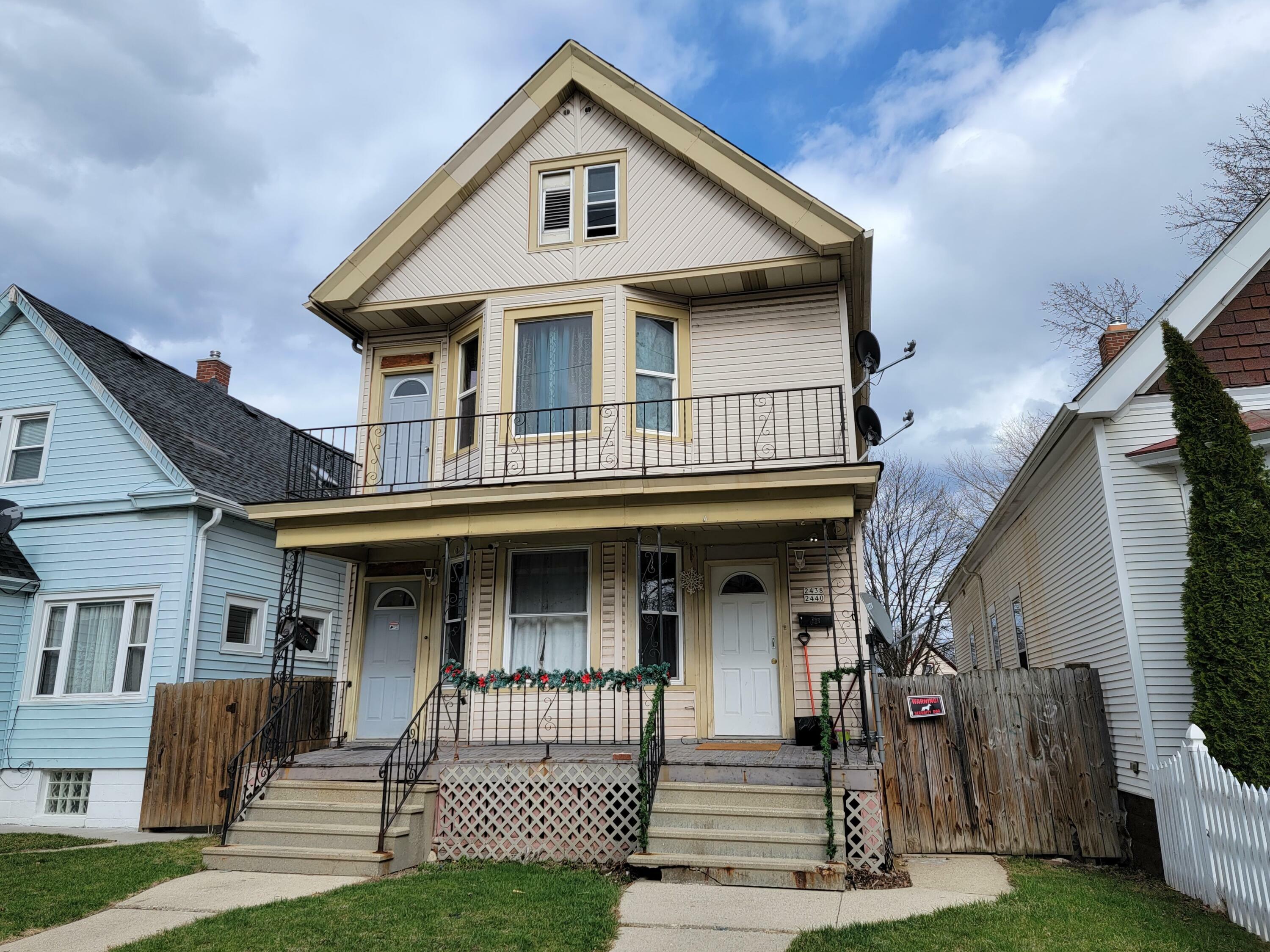 Property Photo:  2438 S 15th St  WI 53215 