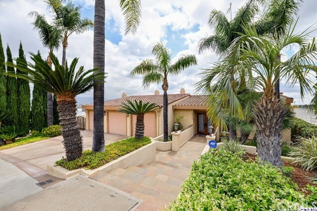 Property Photo:  3310 Oakmont View Drive  CA 91208 