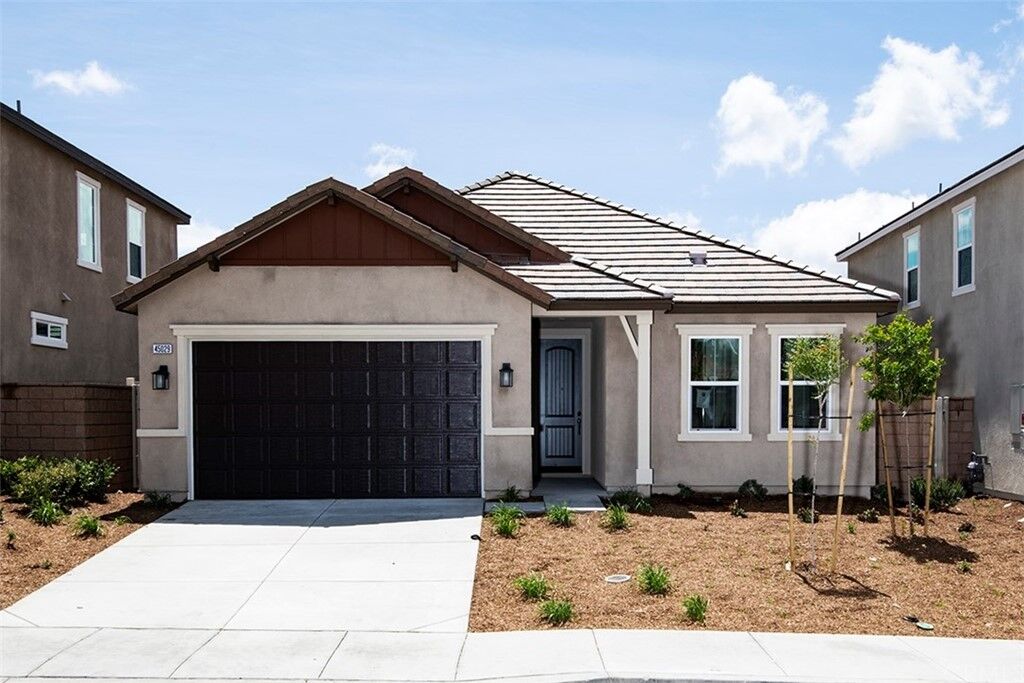 Property Photo: 45029 Starina Street CA 92532