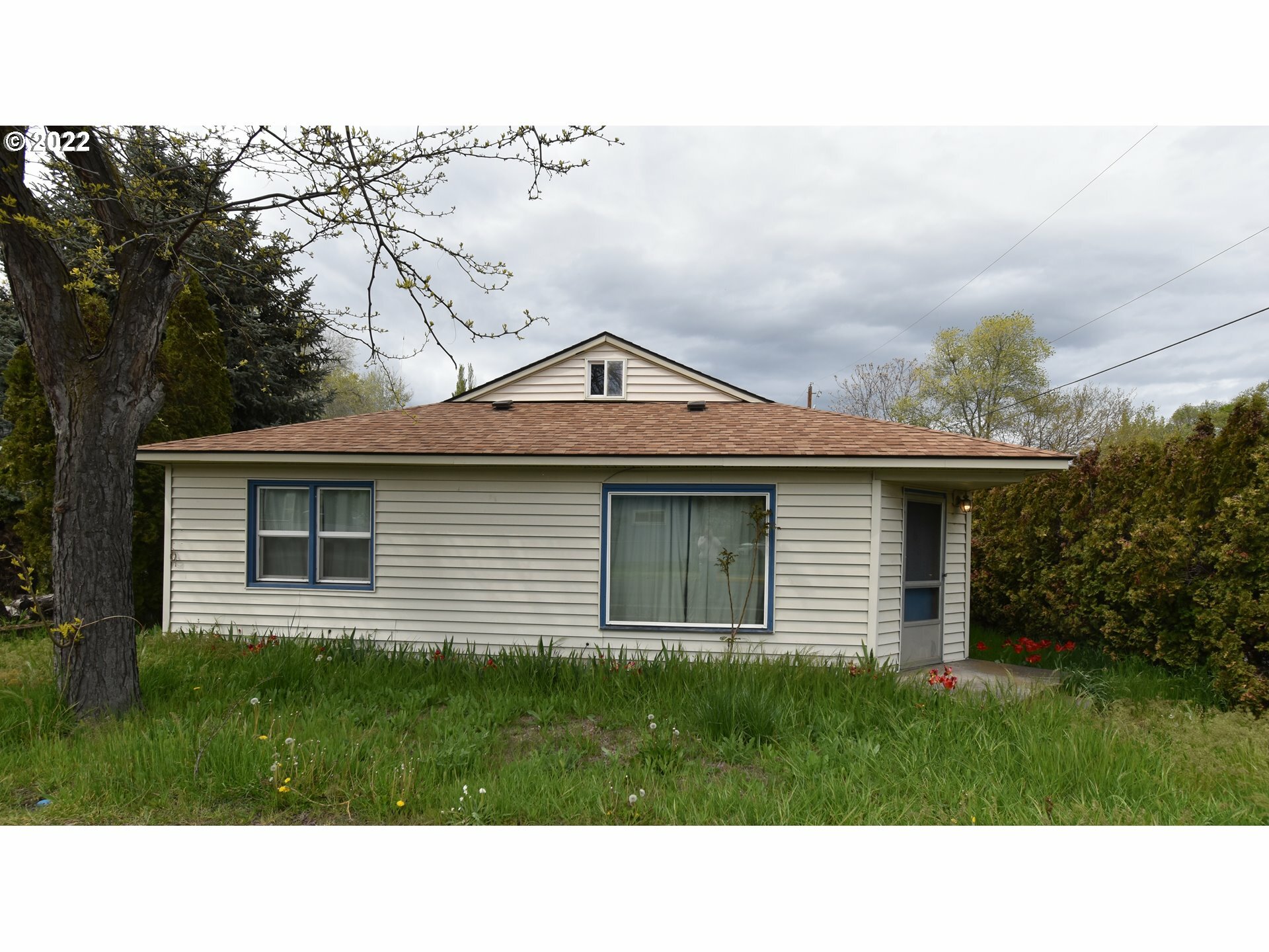 Property Photo: 1001 Snipes St OR 97058