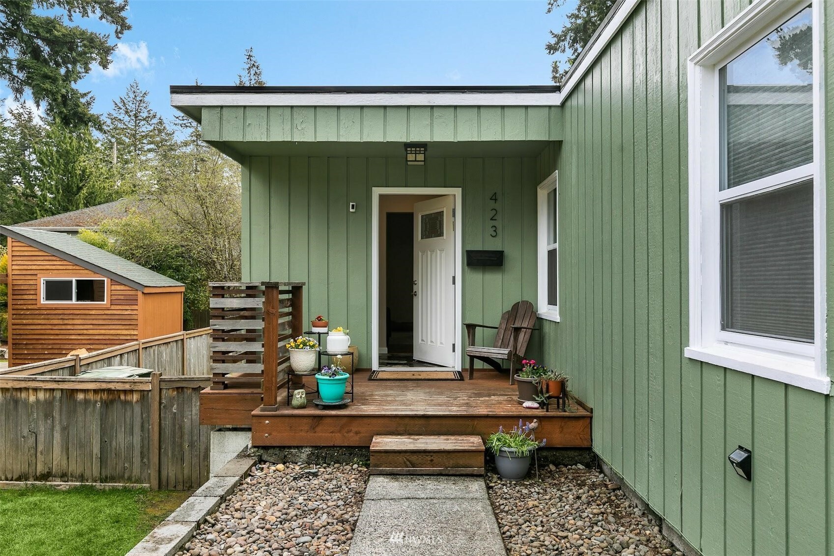 Property Photo:  423 Harvard Avenue  WA 98466 