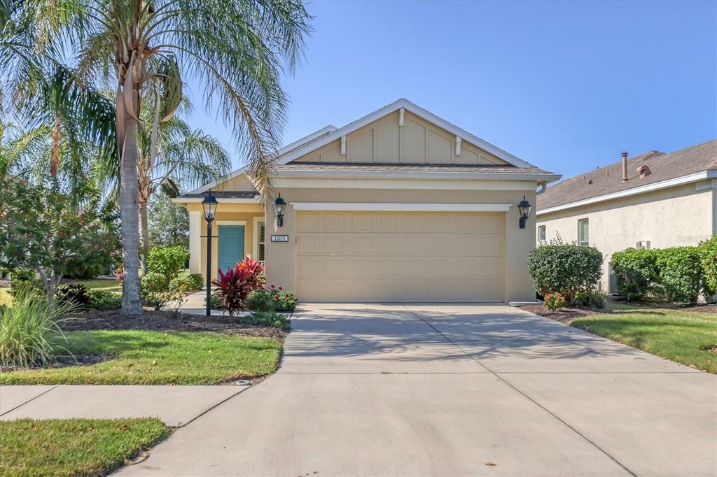 Property Photo: 12175 Longview Lake Circle FL 34211