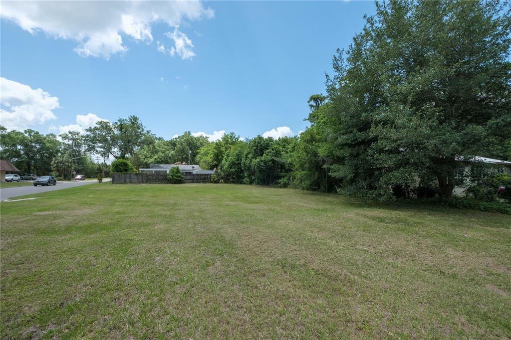 Property Photo:  203 NW 14th Avenue  FL 32601 