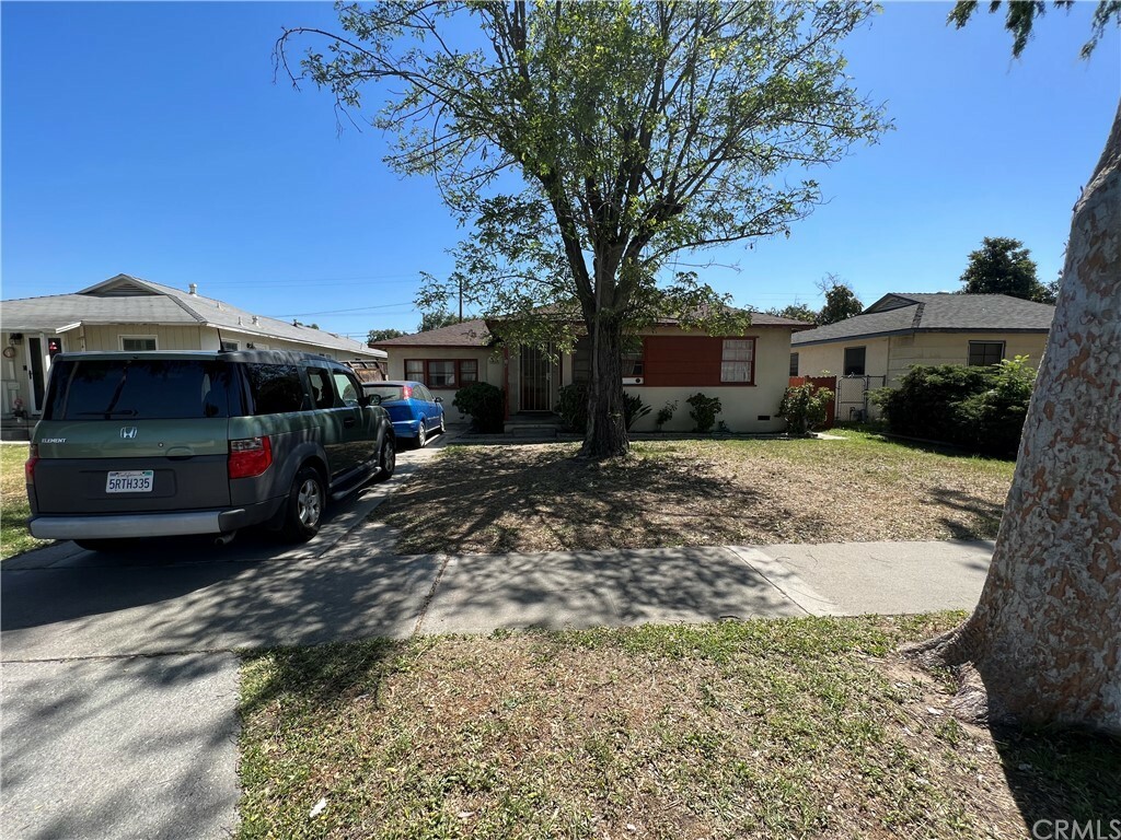 Property Photo:  520 S Paula Drive  CA 92833 