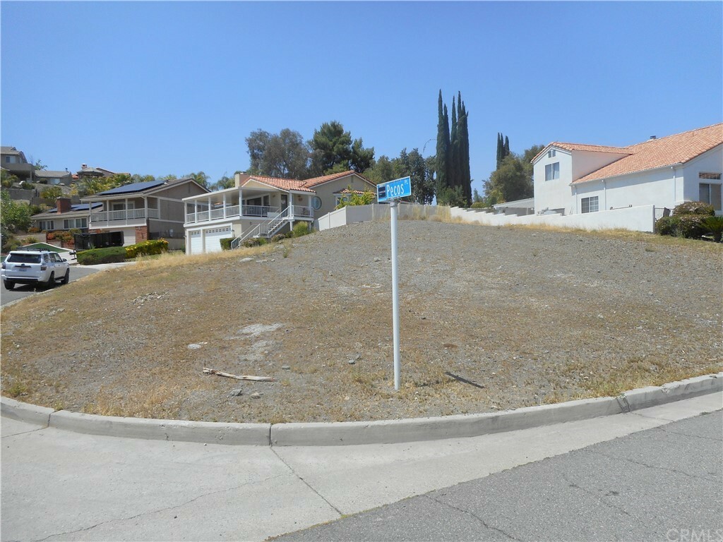 Property Photo:  504 Big Range Road  CA 92587 