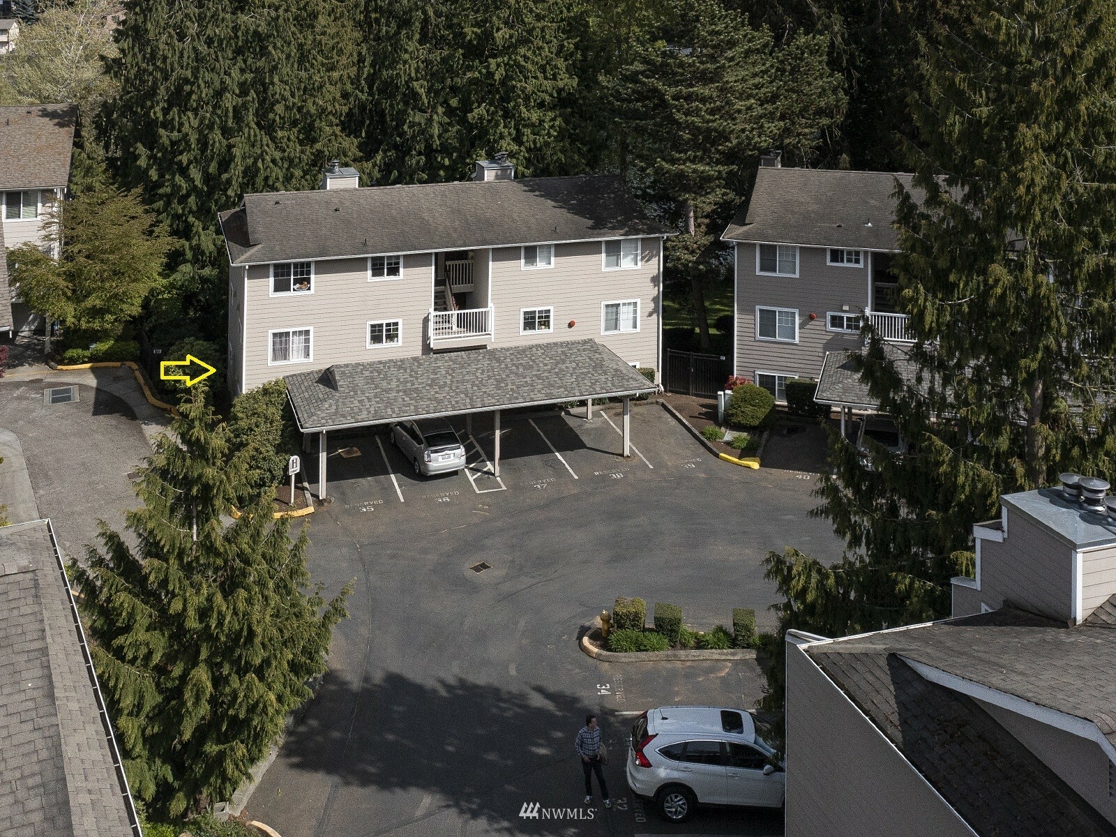 Property Photo:  1150 N 198th Street H-101  WA 98133 