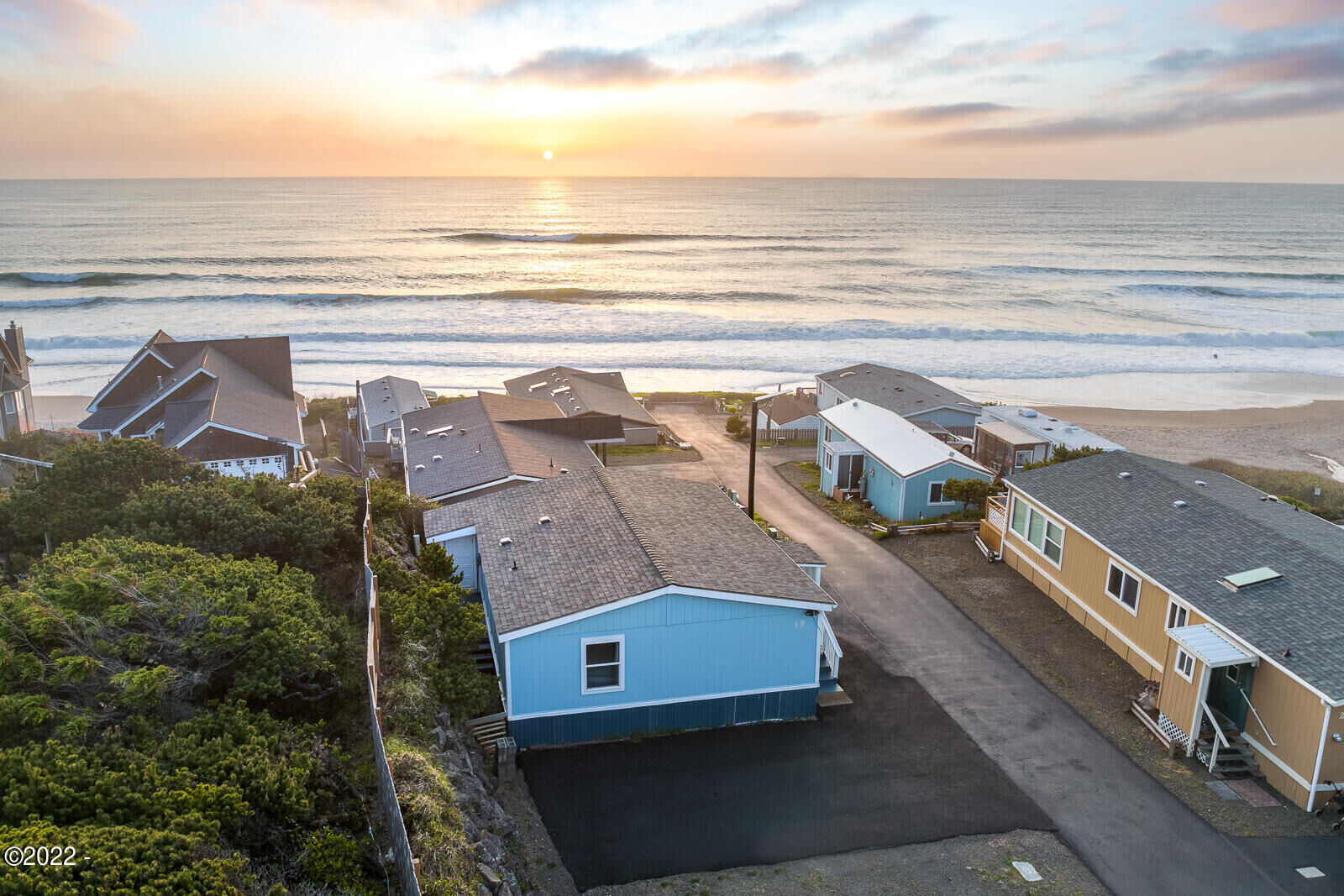 Property Photo:  4875 US-101 19  OR 97341