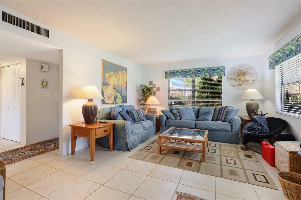 Property Photo:  4002 Catalina Drive 4002  FL 34210 