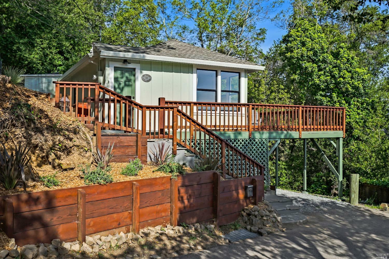 Property Photo:  30 Upper Fremont Drive  CA 94901 