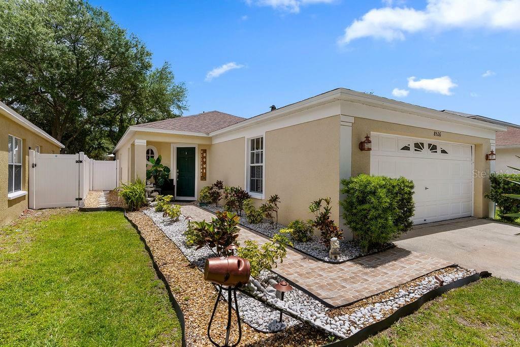 Property Photo:  8526 Quarter Horse Drive  FL 33578 