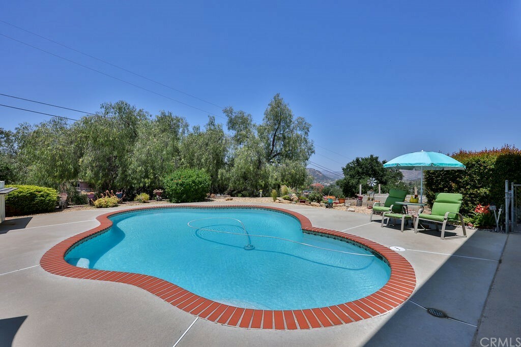 Property Photo: 914 S Grade Road CA 91901