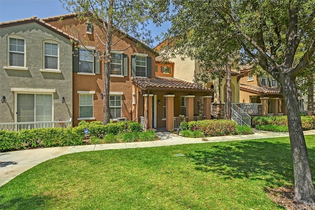 Property Photo:  28146 Ashbrook Lane  CA 91354 