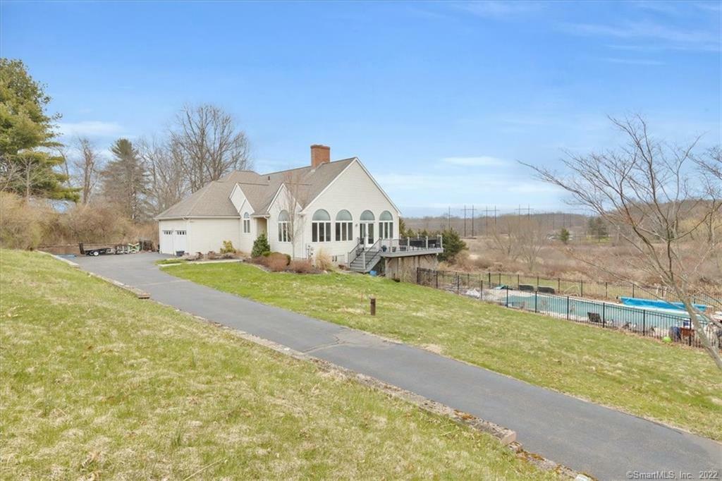 Property Photo:  20 Cherry Ridge Road  CT 06455 