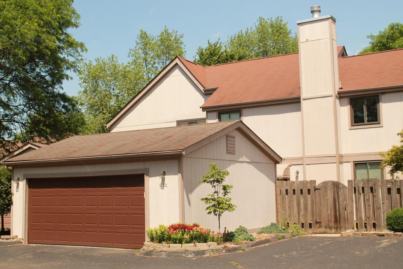 Property Photo:  620 Banningway Drive  OH 43213 