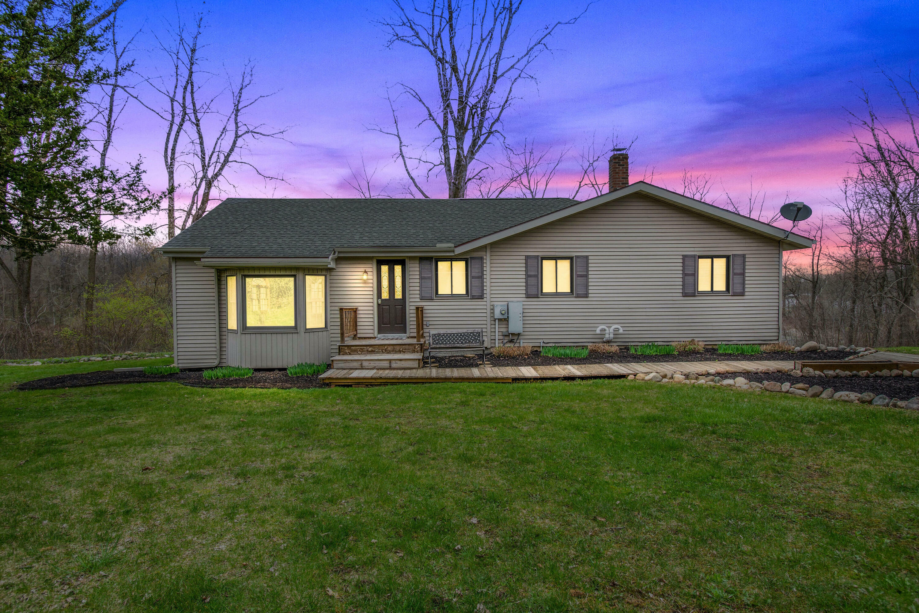 Property Photo:  7936 S Hillsdale Road  MI 49242 