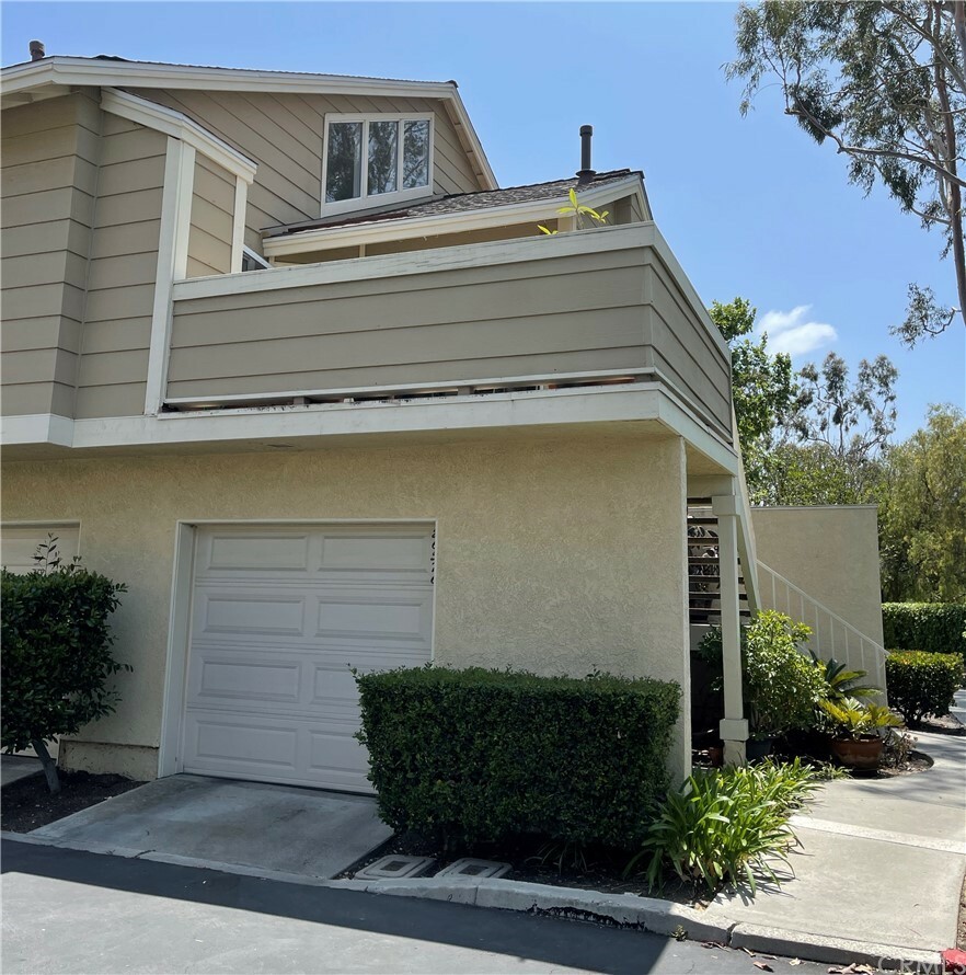 Property Photo:  26576 Moon Ridge  CA 92630 