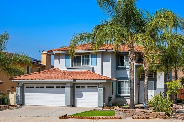Property Photo: 10828 Sima Ct CA 92071