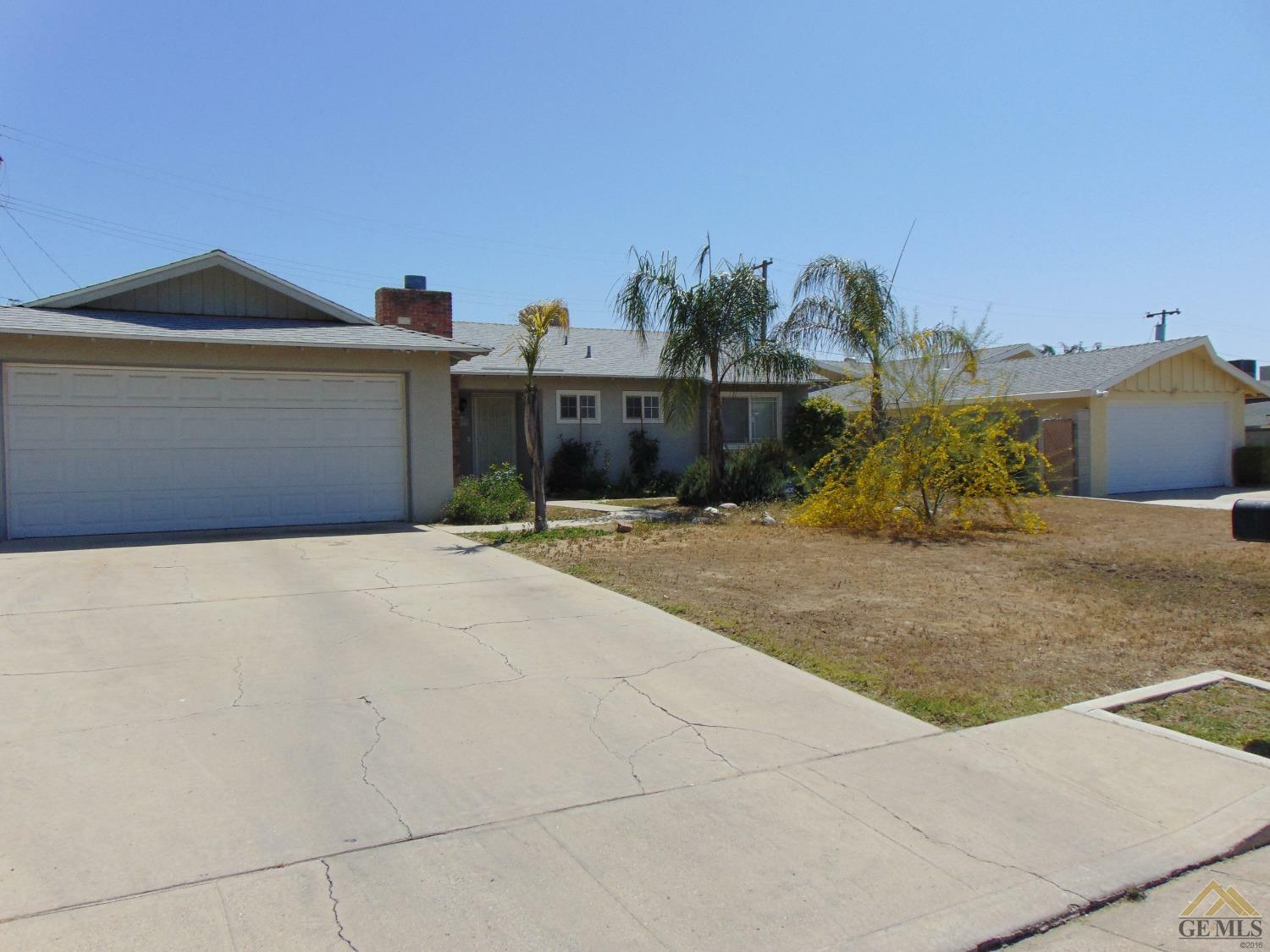 Property Photo:  2913 San Pablo Avenue  CA 93306 