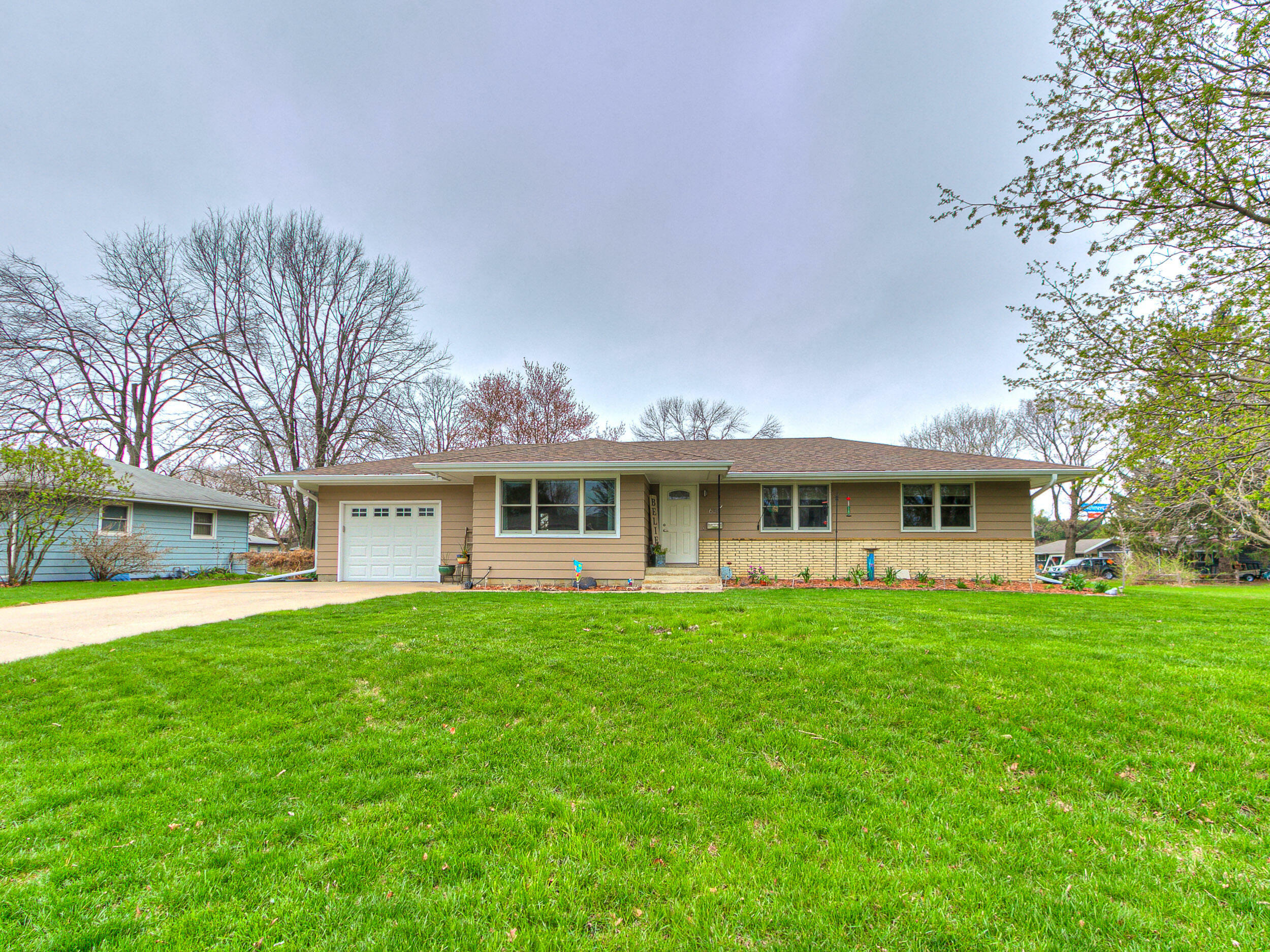 Property Photo:  630 River Oak Drive  IA 50010 