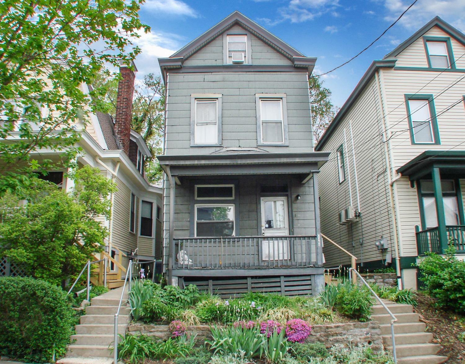 Property Photo: 2346 Flora St OH 45219