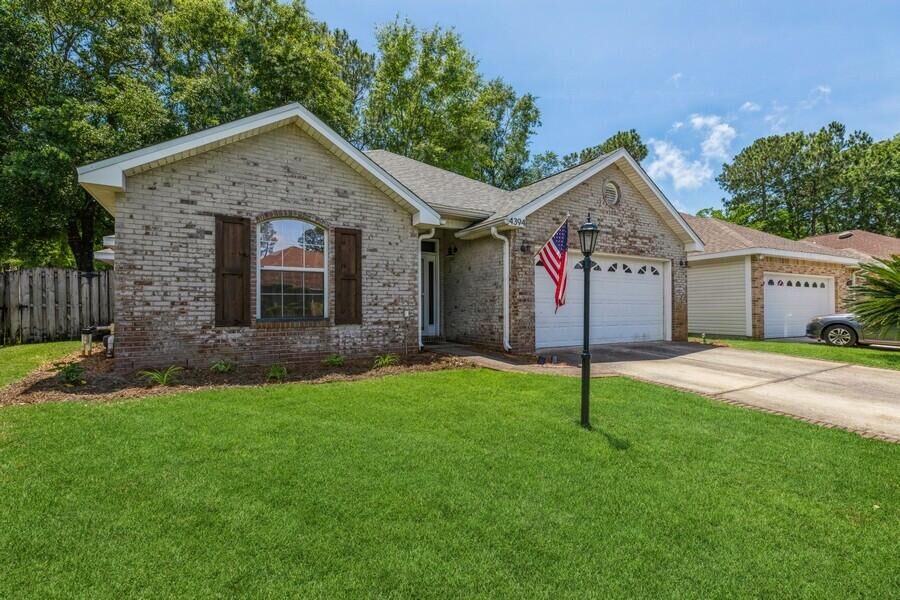 Property Photo:  4394 Hagen Court  FL 32578 