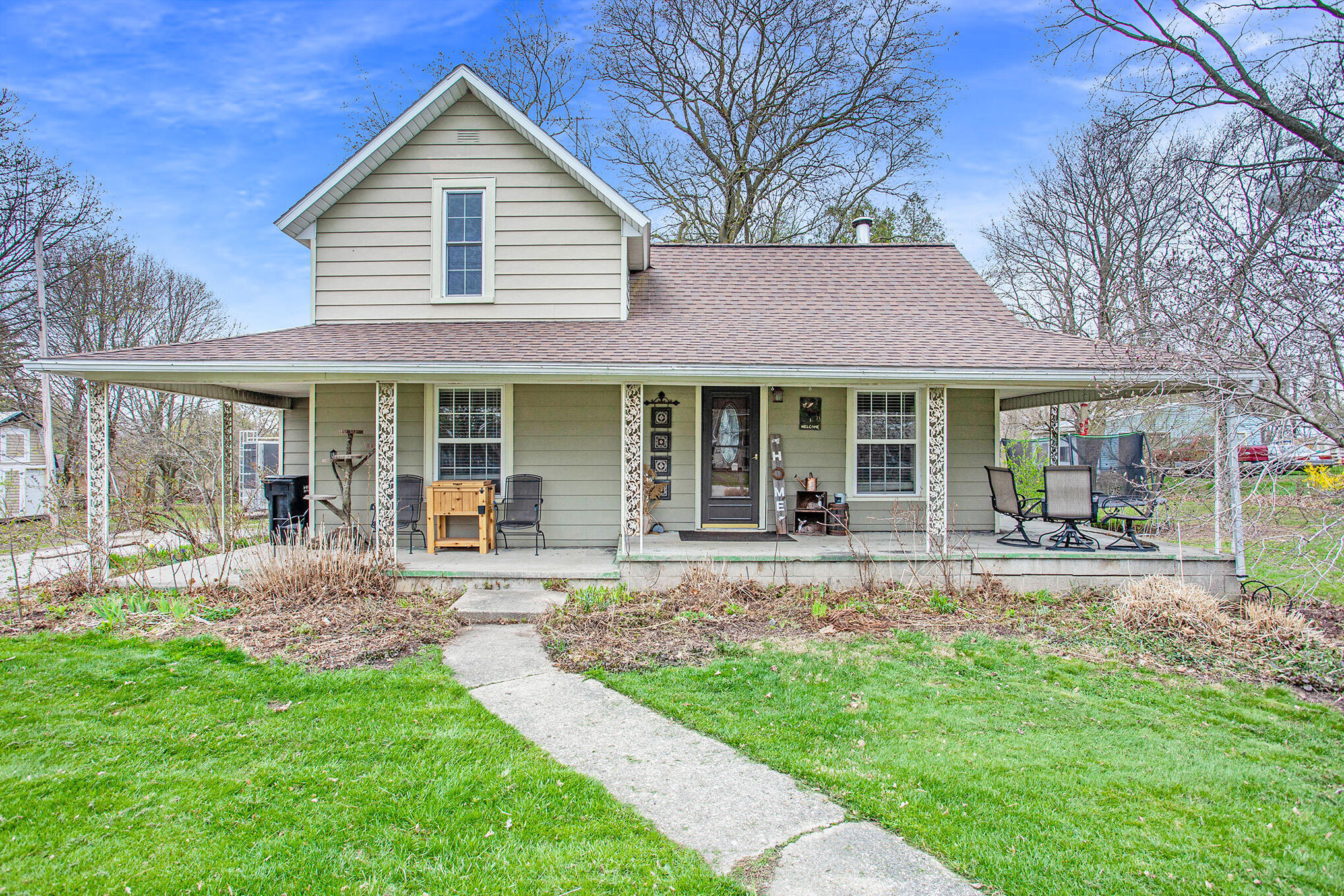 Property Photo: 89 Western Avenue MI 49327