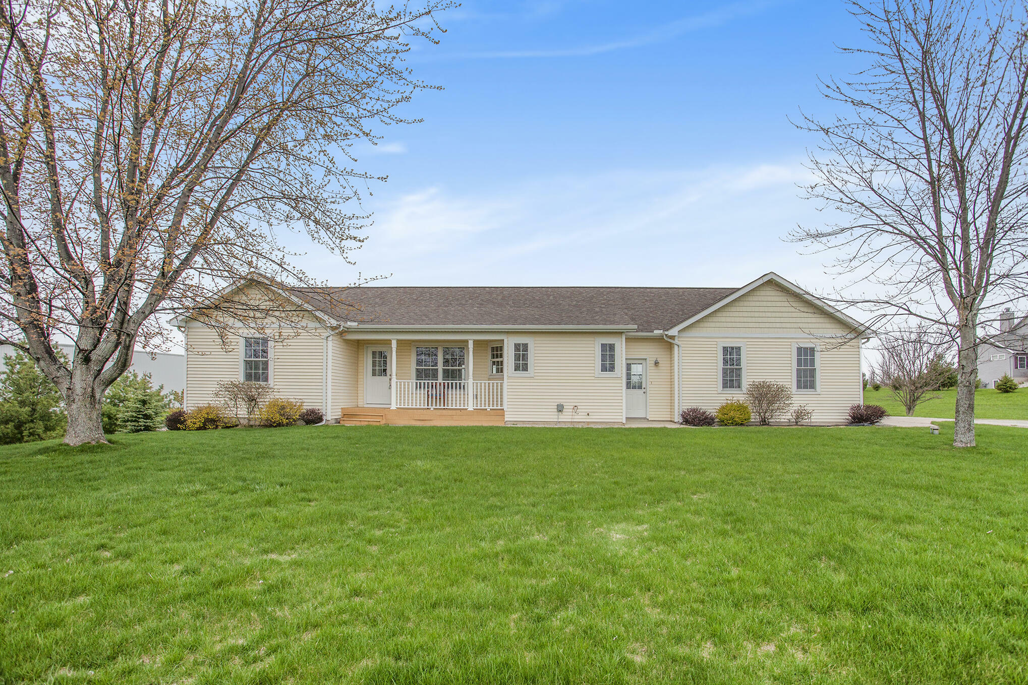 Property Photo: 2585 10 Mile Road NW MI 49345