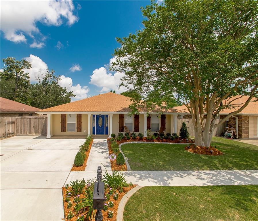 Property Photo:  6 Macomb Court  LA 70065 