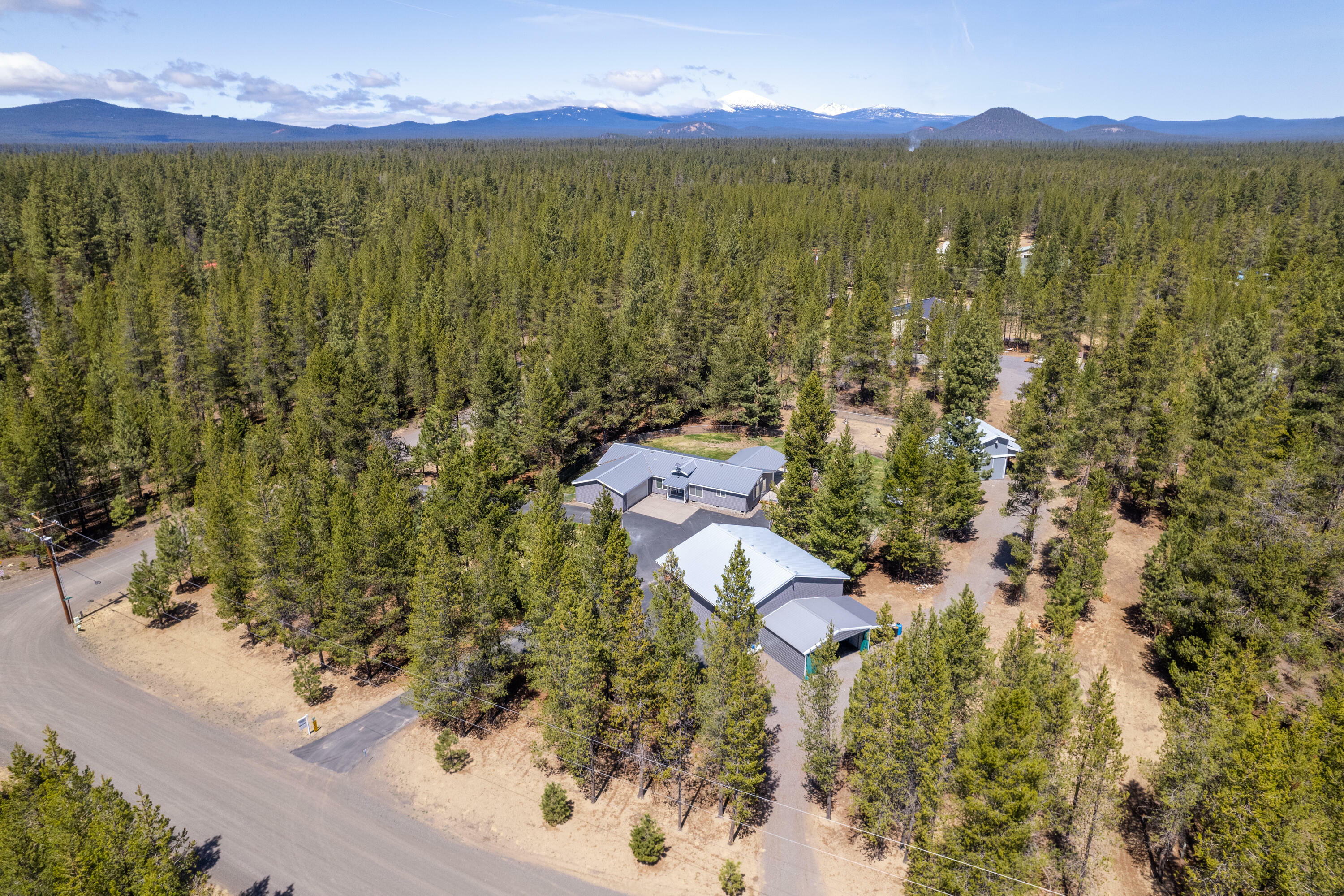 Property Photo: 15720 Dawn Road OR 97739