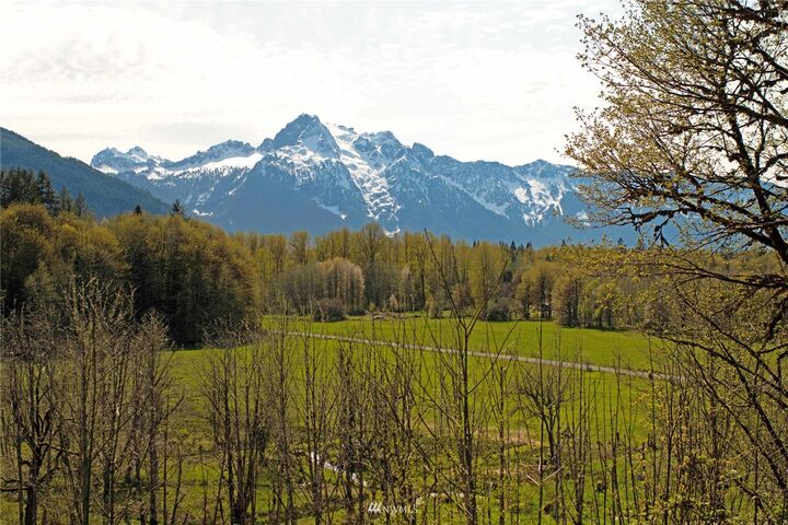 Property Photo: 51622 Crawford Loop Road WA 98241