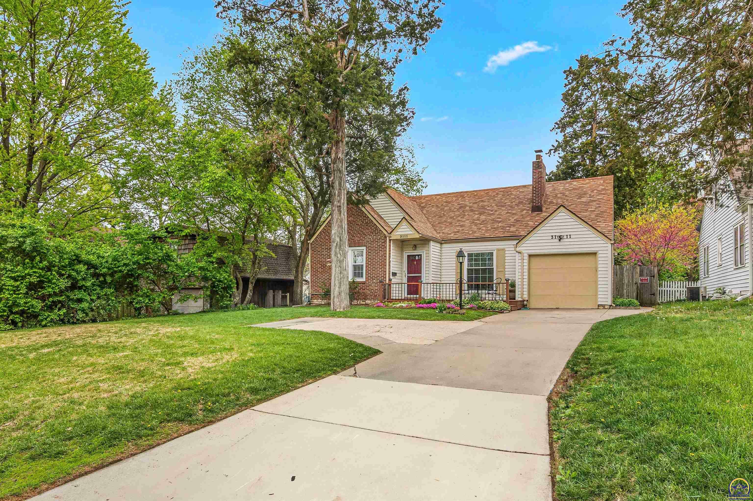 Property Photo:  3111 SW 10th Ave  KS 66604 