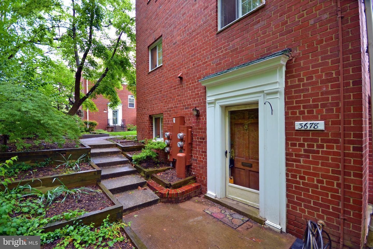 Property Photo: 3678 Gunston Road 922 VA 22302