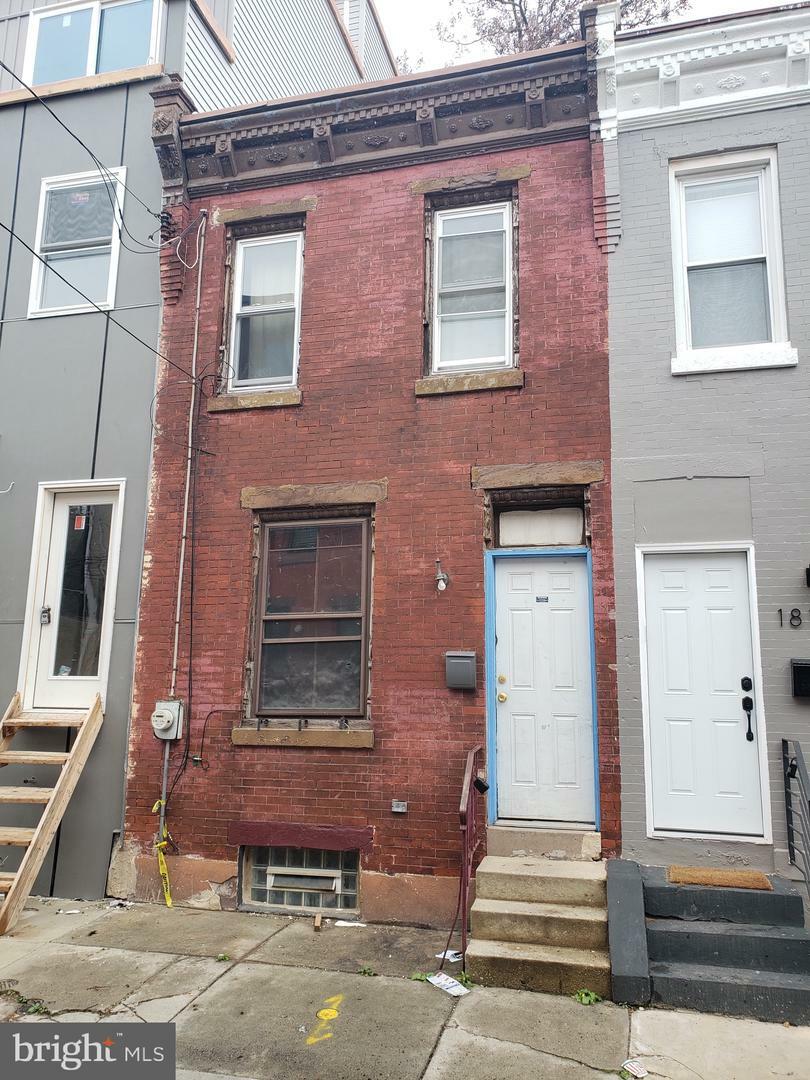 1817 Waterloo Street  Philadelphia PA 19122 photo