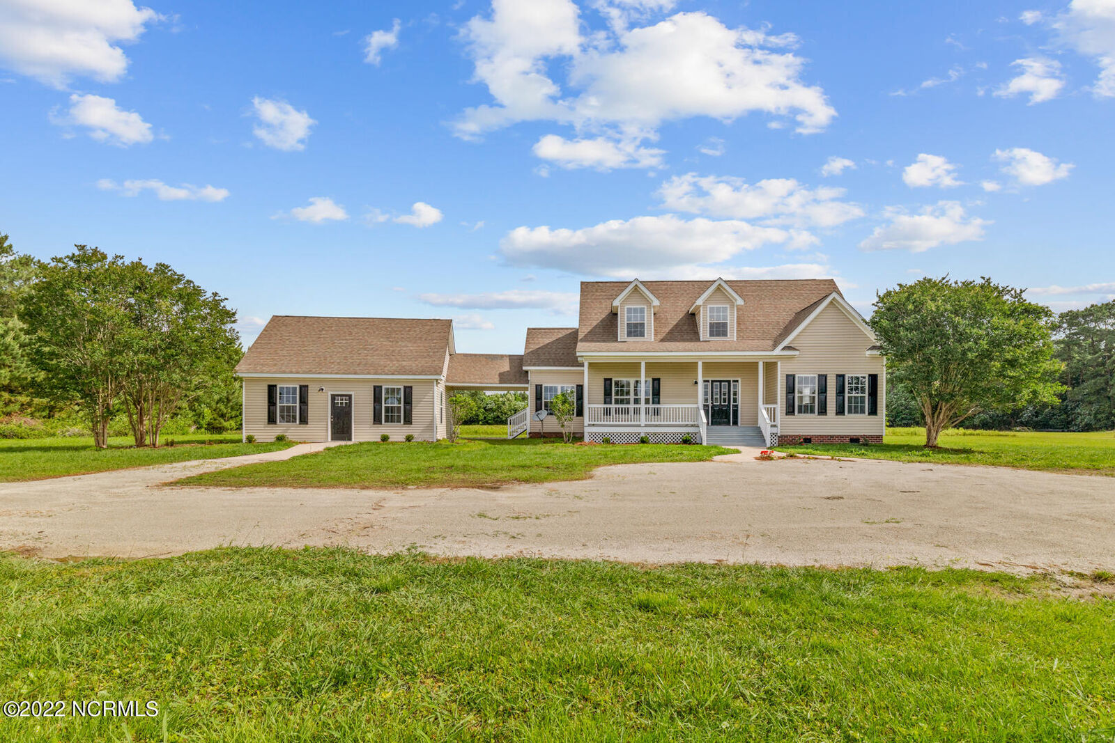 Property Photo: 3867 E Nc Hwy 24 NC 28518