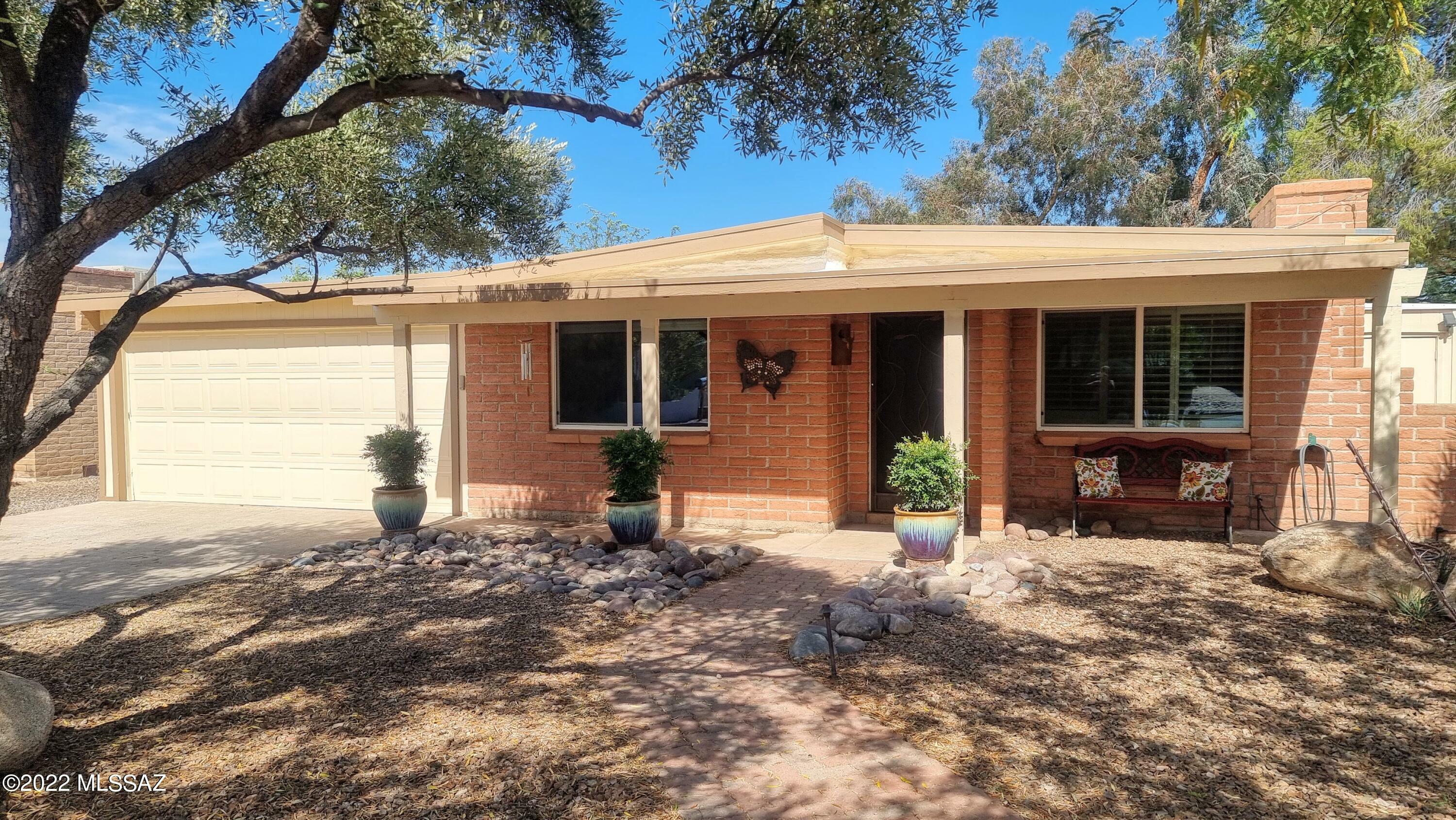 Property Photo: 1812 N Baxter Drive AZ 85716