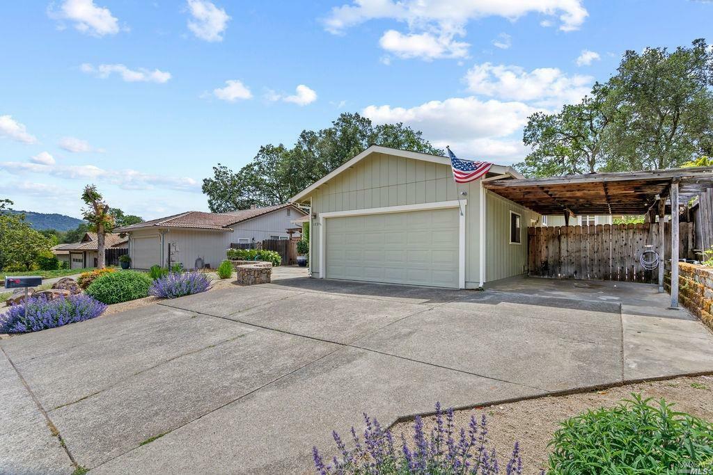 Property Photo:  179 Vine Drive  CA 95425 