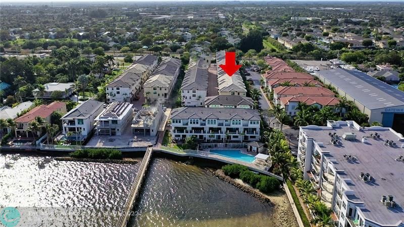 Property Photo: 637 Windward Cir N 637 FL 33435