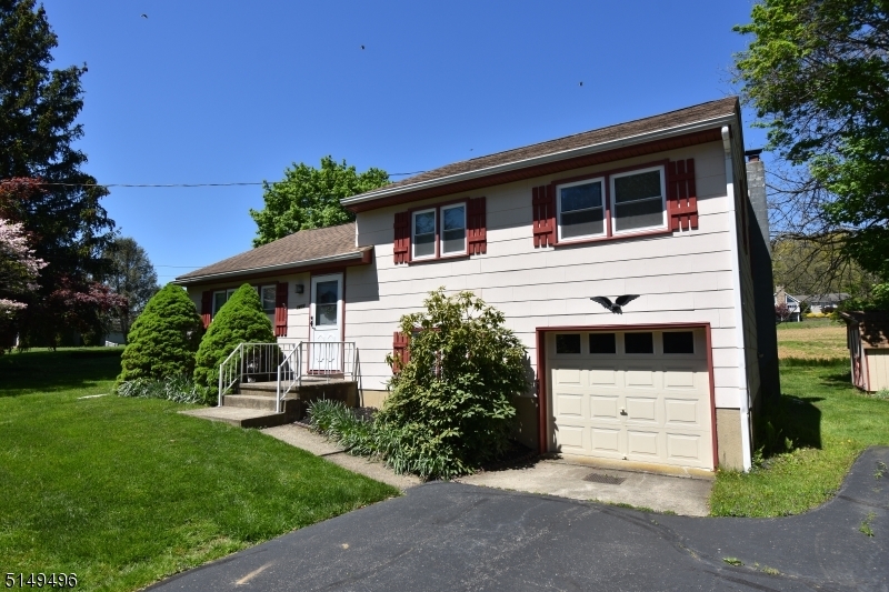 1813 Belvidere Rd  Lopatcong Twp. NJ 08865 photo