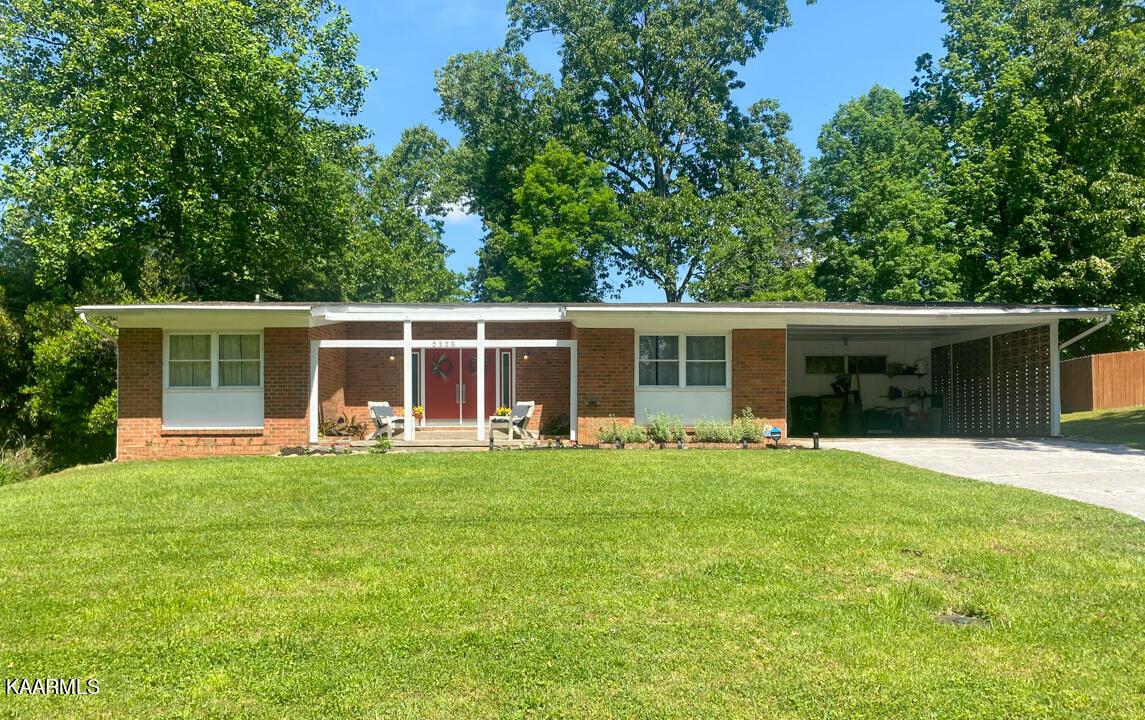 Property Photo:  2325 Antietam Rd  TN 37917 