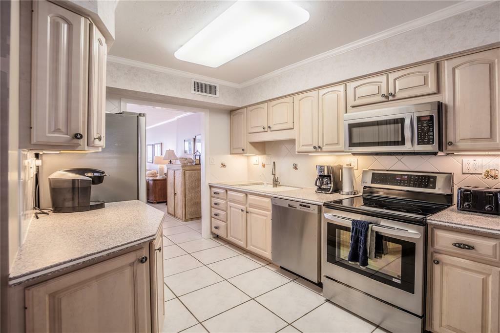 Property Photo:  5300 Gulf Drive 107  FL 34217 