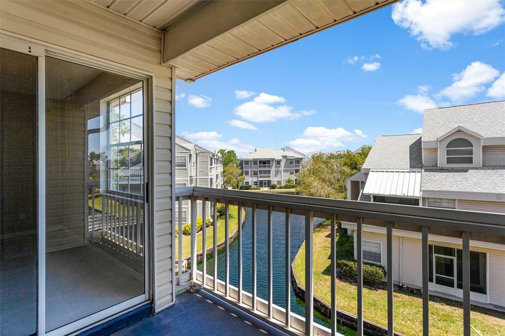 Property Photo: 6908 Stones Throw Circle N 10304 FL 33710