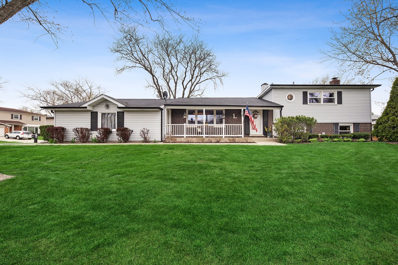 Property Photo:  1148 Cambridge Drive  IL 60089 