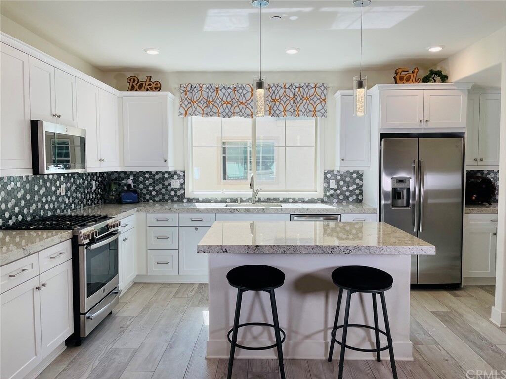 Property Photo: 18300 Maidenhair Way CA 92886