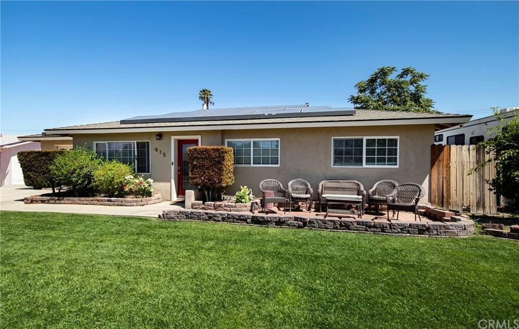 Property Photo:  915 E Sharon Road  CA 92374 