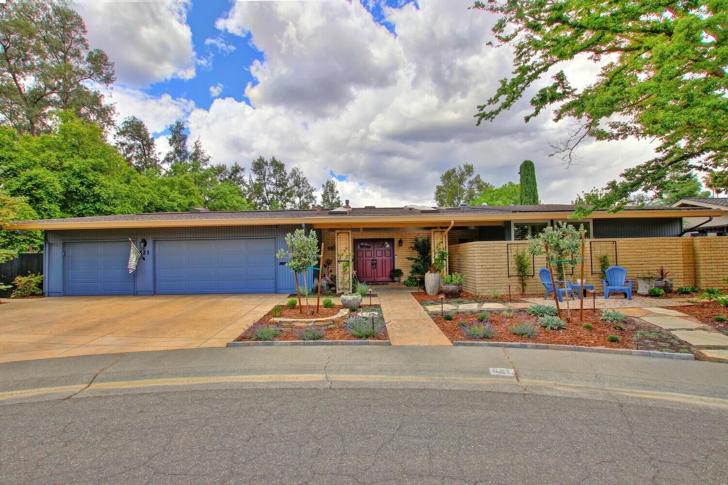 Property Photo:  621 Francisco Place  CA 95616 