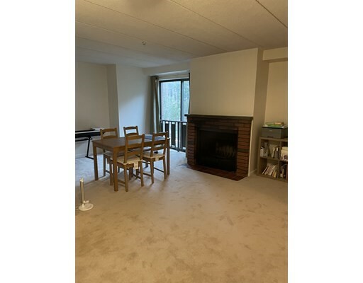 Property Photo: 17 Healey St 202 MA 02138