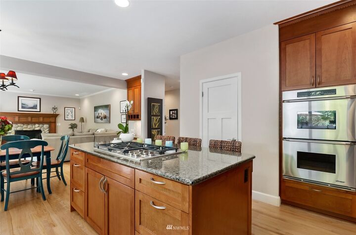 Property Photo:  22826 NE 58th Place  WA 98053 