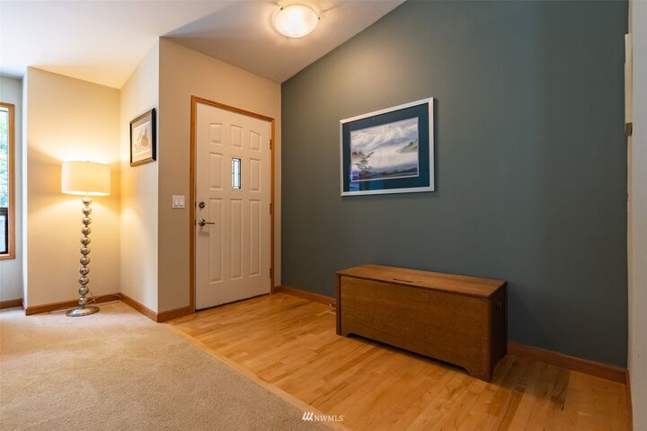 Property Photo:  830 Newell Street  WA 98225 