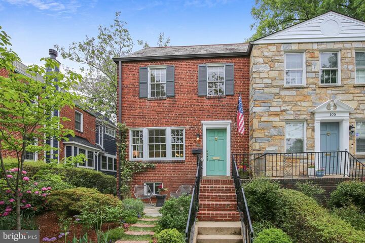 107 Commonwealth Avenue  Alexandria VA 22301 photo